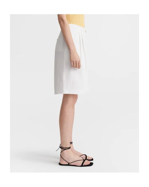 Totême White Totême Twill Pleated Bermuda Shorts