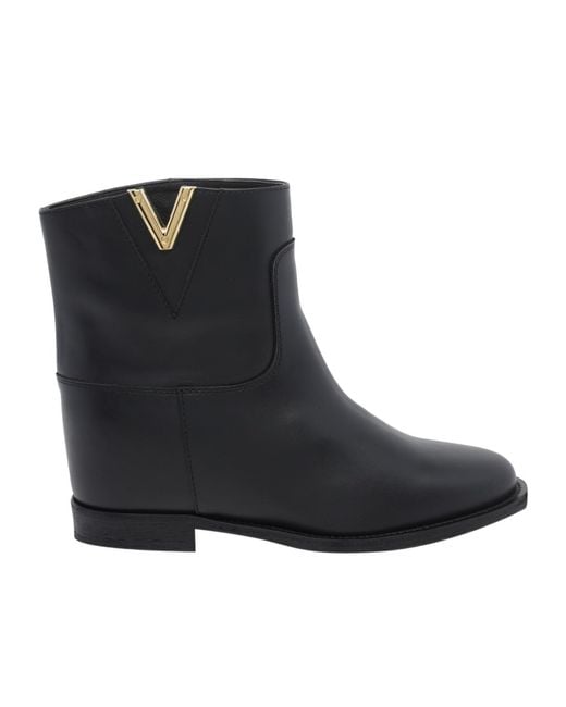 Via Roma 15 Black Round-Toe Ankle Boots