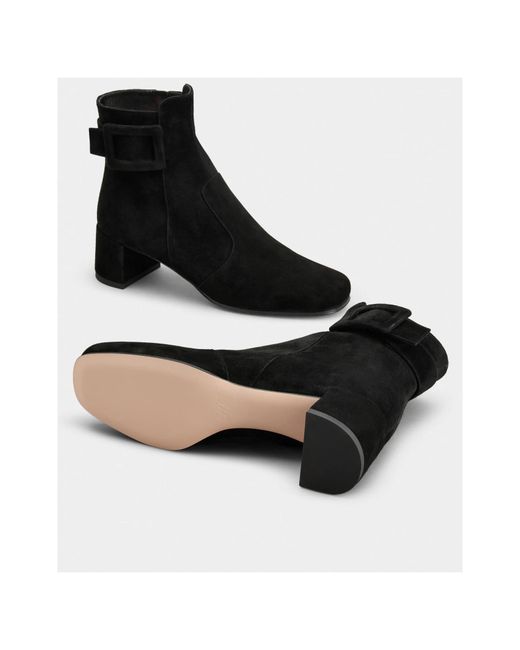 Roger Vivier Black Très Vivier Boots
