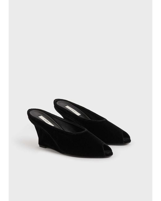 Totême Black 75Mm Peep-Toe Velvet Wedge Sandals