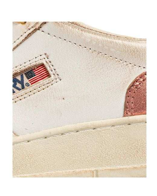 Autry Pink Medalist Super Vintage Low-Top Sneakers