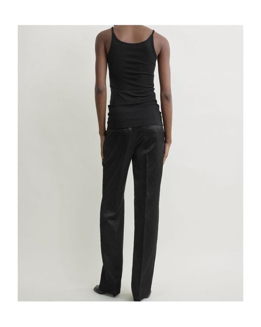 Totême Black Fluid Tank