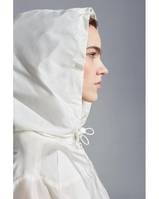 Moncler Filira Hooded Jacket in White | Lyst