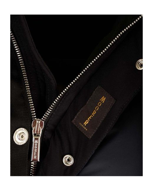 Moorer Black Hooded Quilted Down Jacket for men