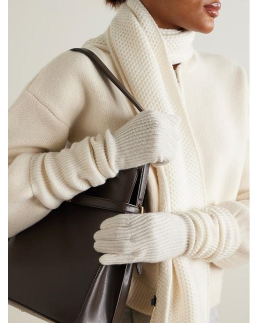 arch4 White Ribbed Cashmere Gloves