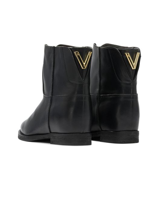Via Roma 15 Black Round-Toe Ankle Boots