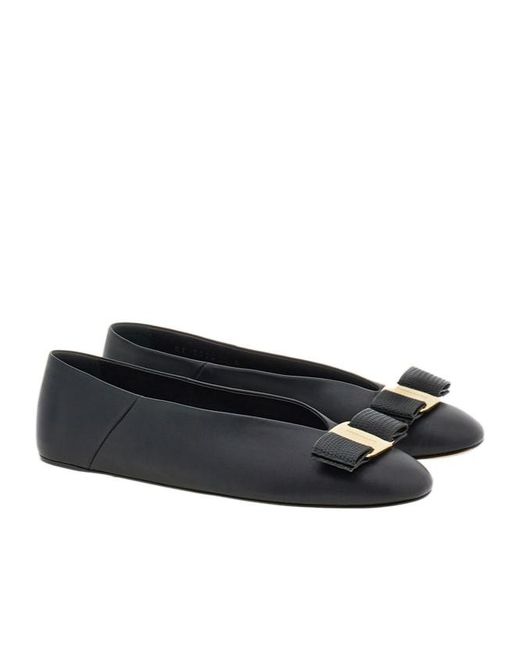 Ferragamo Black Ferragamo Round Toe Bow Detailed Ballet Flats