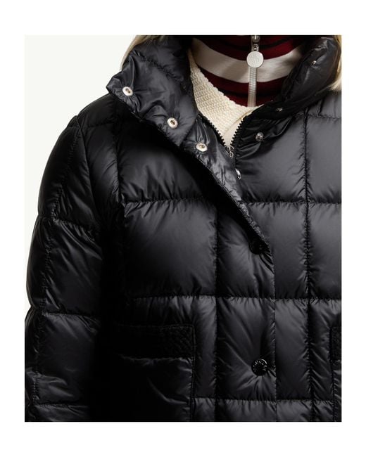 Moncler Black Jarcieu Quilted Cropped Jacket
