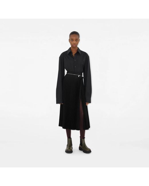 Burberry Black Round-Toe Chelsea Boots