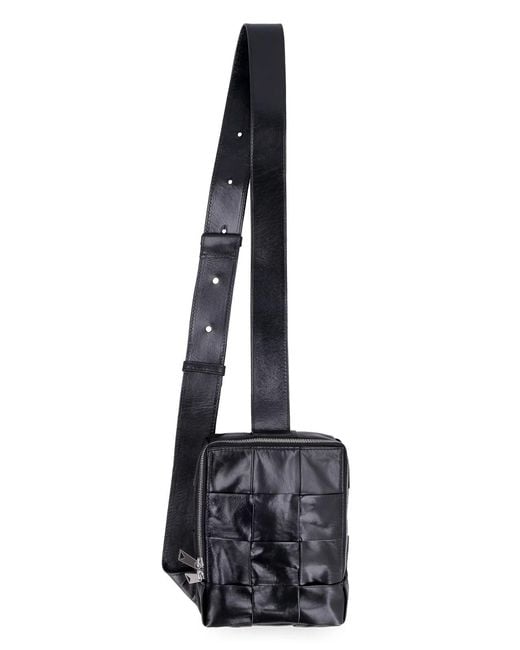 Bottega Veneta Black Interwoven-Design Messenger Bag for men