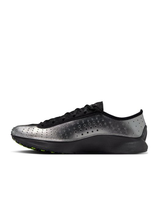 Nike Black Gradient Perforated Low-Top Running Shoes for men