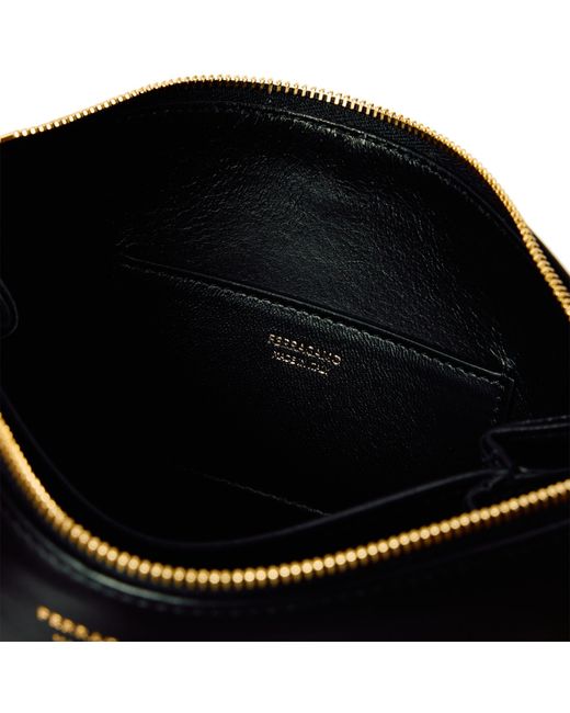 Ferragamo Black Simple Single-Shoulder Bag