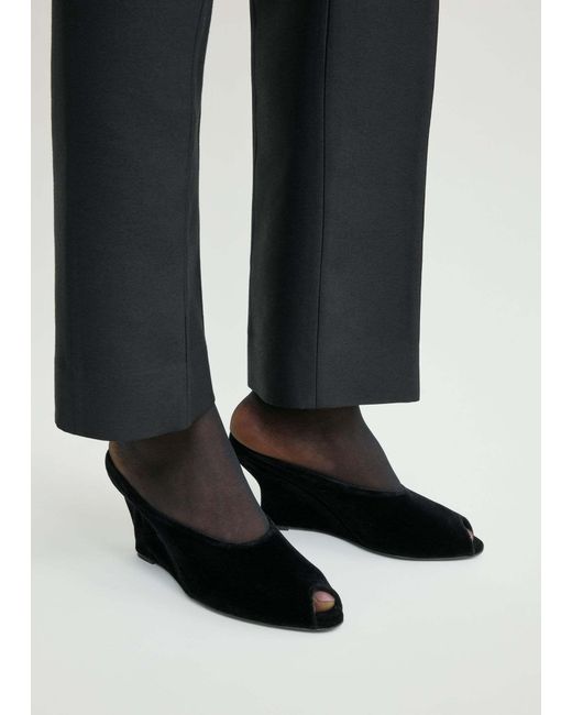 Totême Black 75Mm Peep-Toe Velvet Wedge Sandals