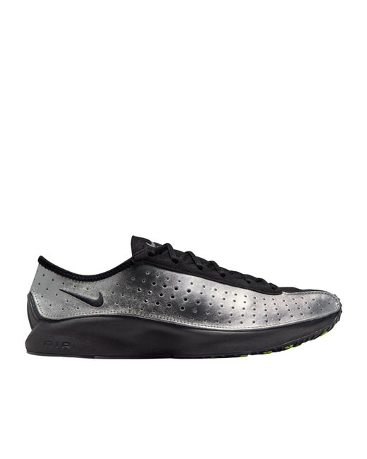 Nike Black Gradient Perforated Low-Top Running Shoes for men