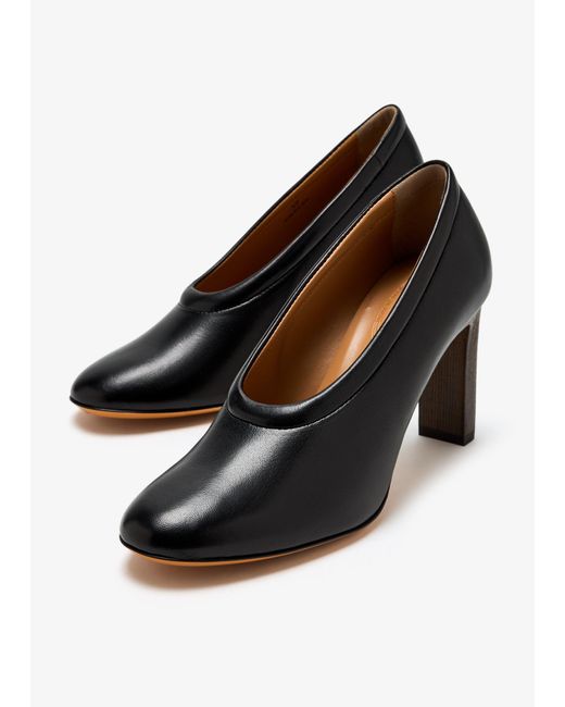 Tod's Black Leather Pumps