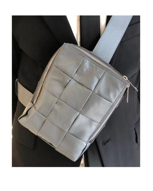 Bottega Veneta Gray Intrecciato-Design Messenger Bag for men