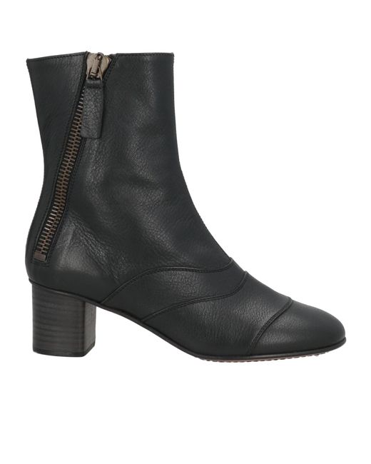 Chloé Black Minimalist Leather Ankle Boots