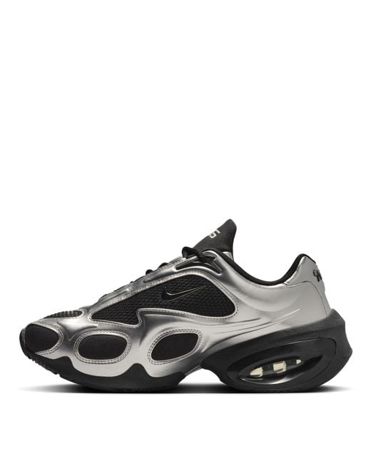 Nike Black Sneakers