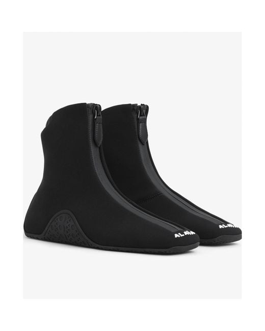 Alaïa Black Square-Toed High-Top Casual Shoes