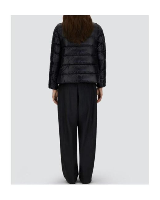 Herno Black Ultralight Cape