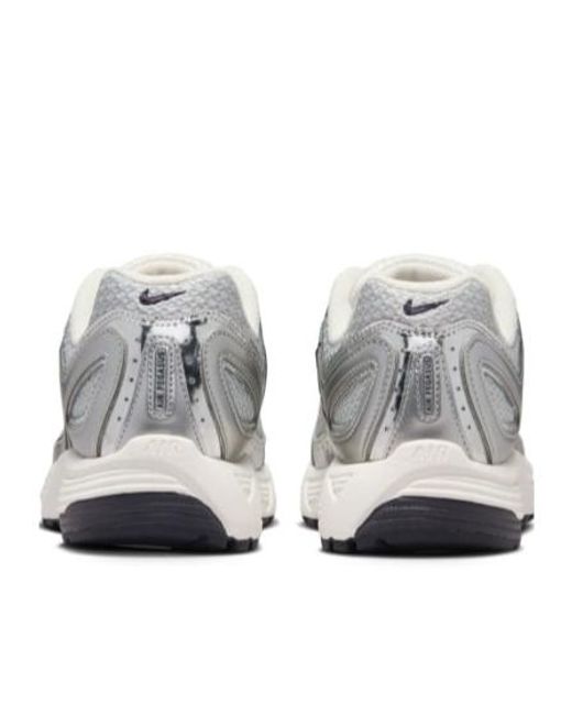 Nike White Air Peg 2K5 Sneakers