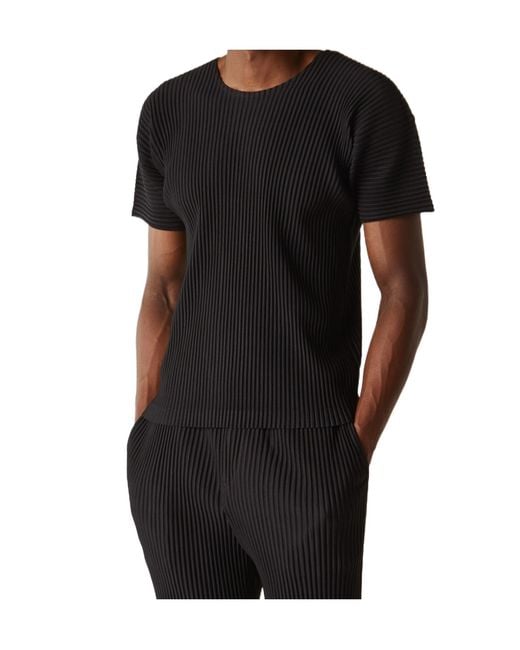 Homme Plissé Issey Miyake Black Homme Plissé Issey Miyake Pleated T-Shirt for men
