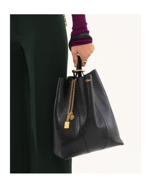 Chloé Black Chloé Spin Charm Detailed Tote Bag