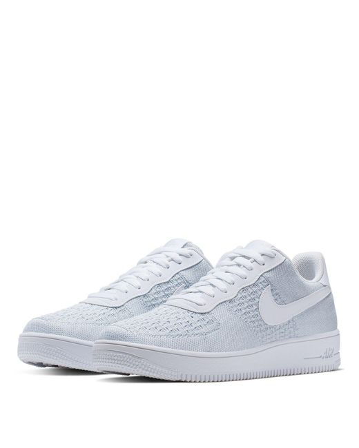 Nike White Simple And Casual Shoes for men
