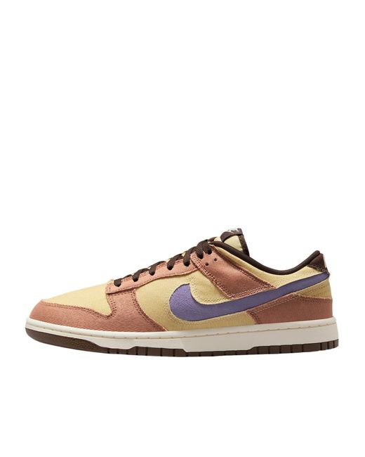 Nike Brown Dunk Low Round Toe Sneakers for men