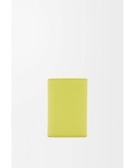 Loewe Yellow Petit Portefeuille Vertical Pebble En Cuir De Veau Nappa Brillant
