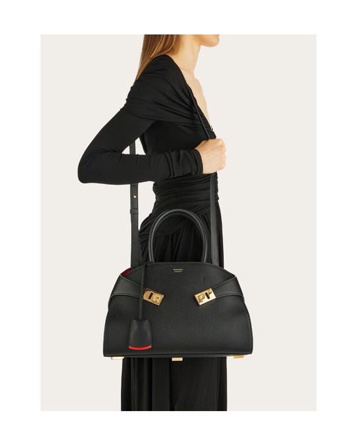 Ferragamo Black Ferragamo Hug Logo Printed Tote Bag
