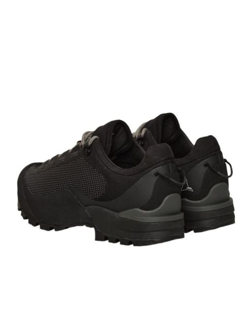 Roa Black Hida Low Reflective Trekking Sneakers for men
