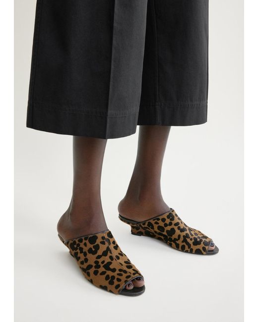 Totême  Brown Round-Toe Slippers