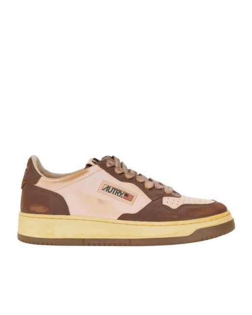 Autry Natural Medalist Super Vintage Low-Top Sneakers