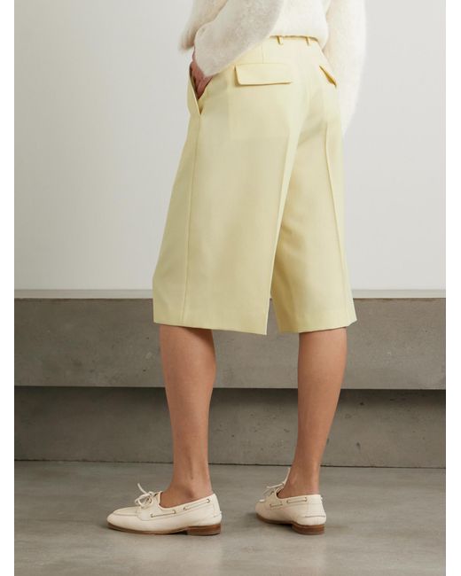 AMI Natural Tailored Knee-Length Shorts