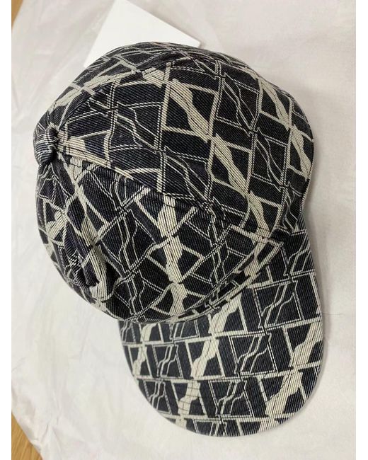 we11done Black Logo Baseball Hat for men