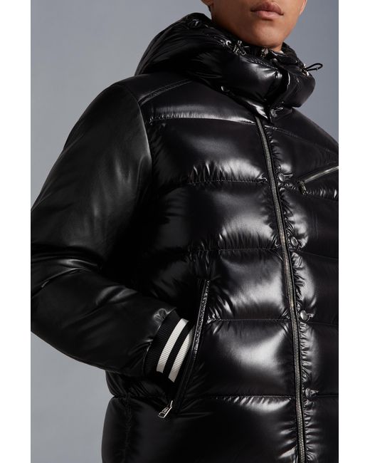 Moncler Black Vercors Logo Patch Short Down Jacket for men
