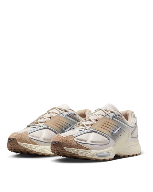Nike Gray Lightweight Training Shoes for men