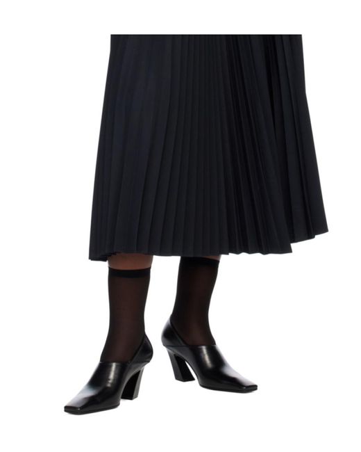 Bottega Veneta Black Lewis Pumps