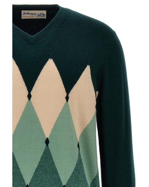 Ballantyne Green Diamond Pattern V-Neck Jumper for men