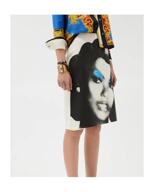Versace Black Pattern-Printed Pencil Skirt