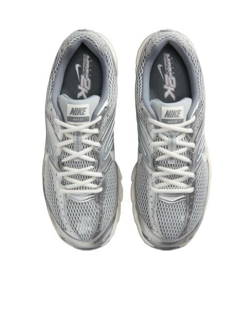 Nike Gray Low Top Lace Up Sneakers for men