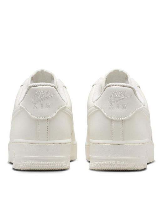 Nike White Solid Color Sneakers for men