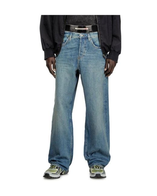DIESEL Blue 2001 D-Macro Relaxed Jeans for men