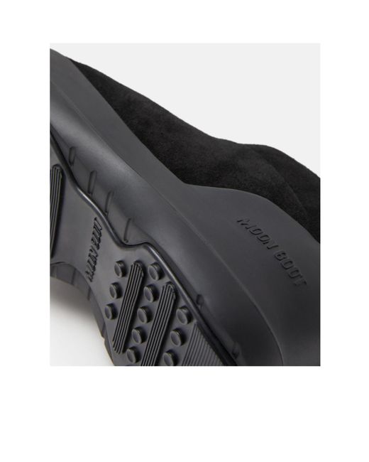 Moon Boot Black Round Toe Low-Top Boots