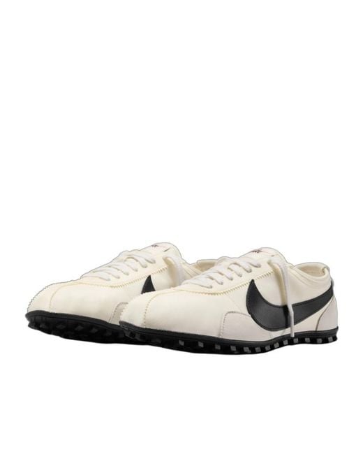Nike White Round Toe Lace-Up Sneakers