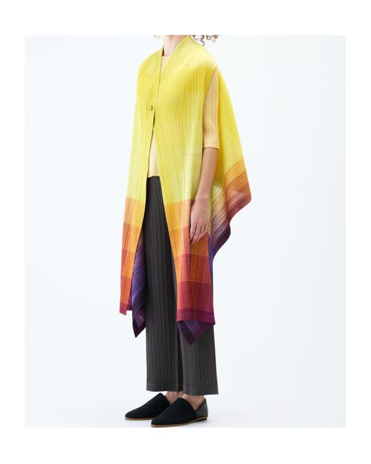 Pleats Please Issey Miyake Yellow Pleats Please Issey Miyake Photon Pleated Vest