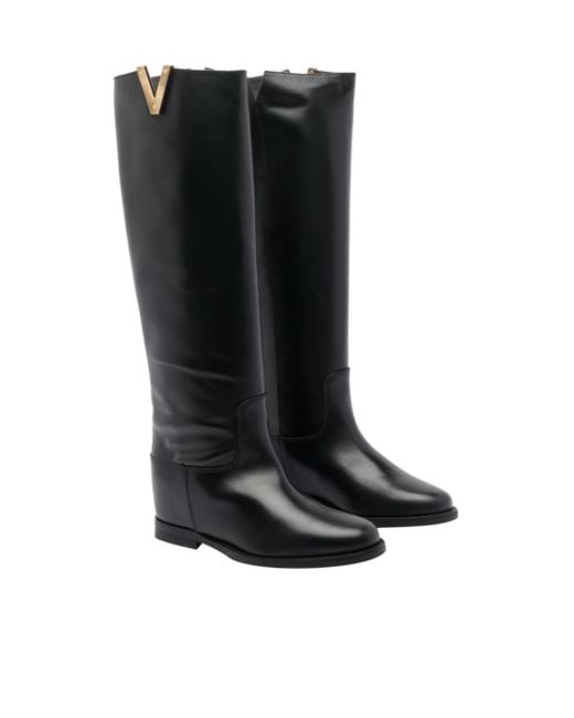 Via Roma 15 Black V Logo Round Toe Boots