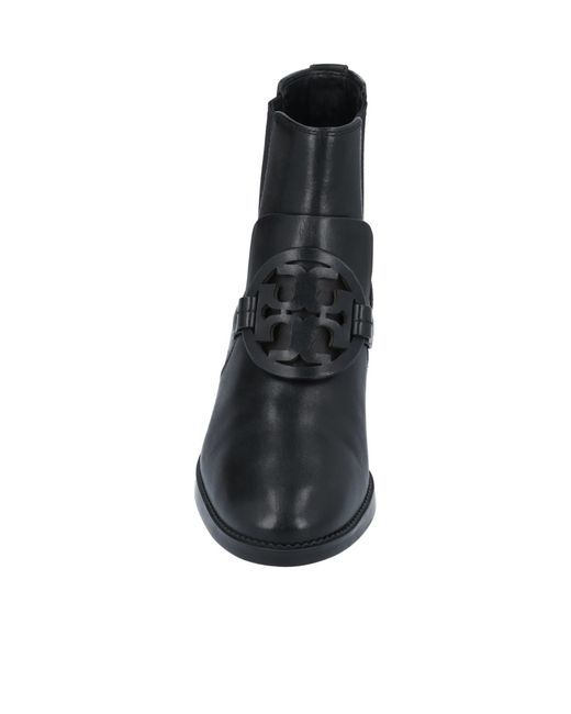Tory Burch Black Solid Color Round-Toe Upper