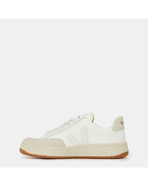 Veja White Simple And Versatile Shoes